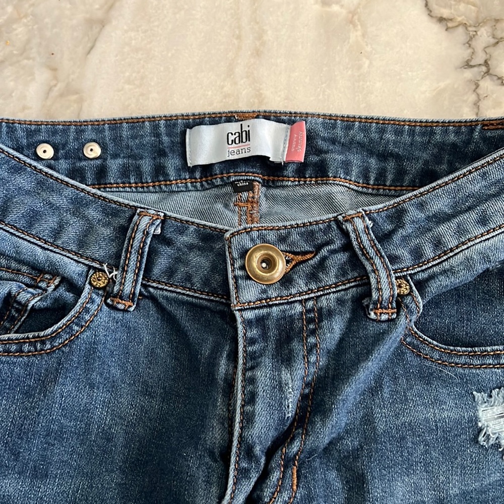 CAbi Size 2 Curvy skinny jeans